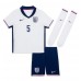 Camisa de Futebol Inglaterra John Stones #5 Equipamento Principal Infantil Europeu 2024 Manga Curta (+ Calças curtas)